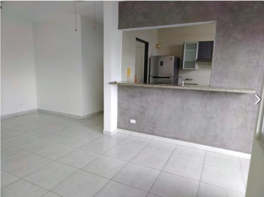 Luxor Tower, Área Metropolitana