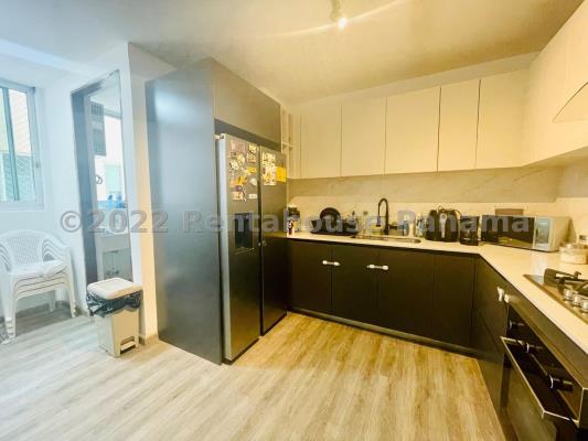 Costa Pacifica, Área Metropolitana