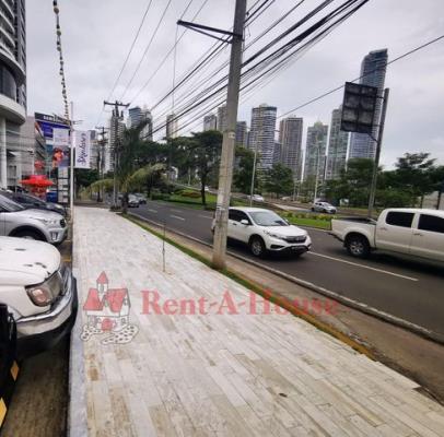 Centro Comercial Balboa Boutiques, Avenida Balboa