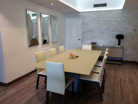 Yacht Club, Área Metropolitana