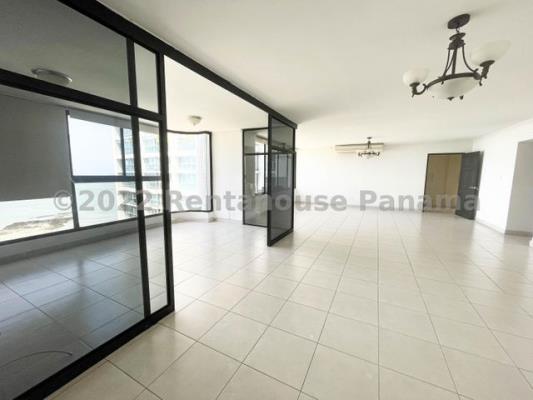 Torres del Pacifico, Área Metropolitana