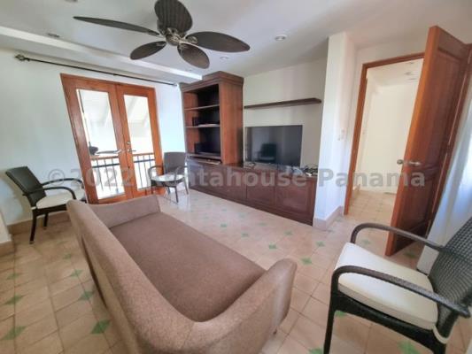 Cuatro Casas, Área Metropolitana