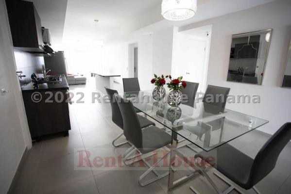 Yacht Club, Avenida Balboa