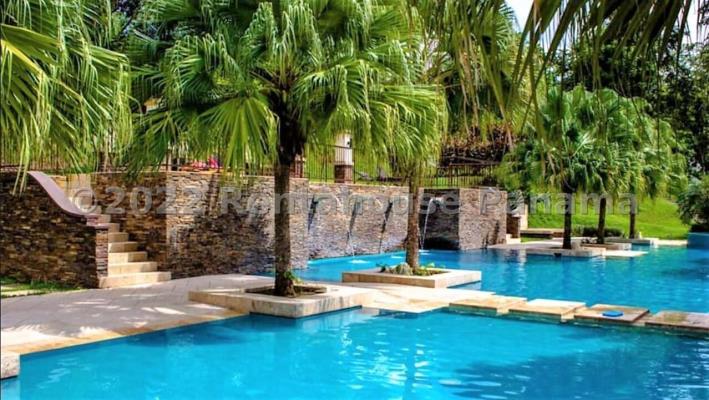 Embassy Club Garden, Ancón