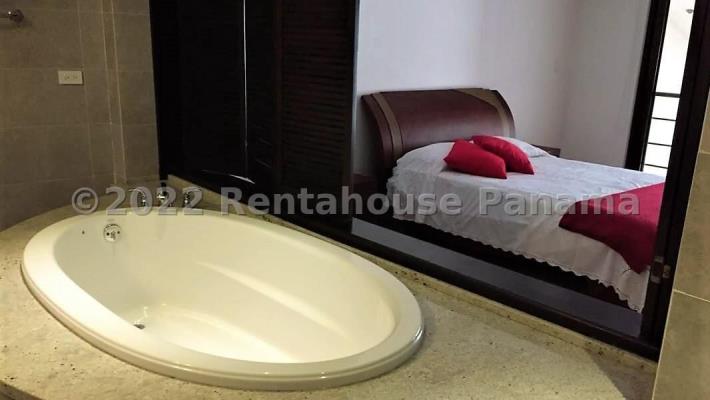 Embassy Club Garden, Ancón