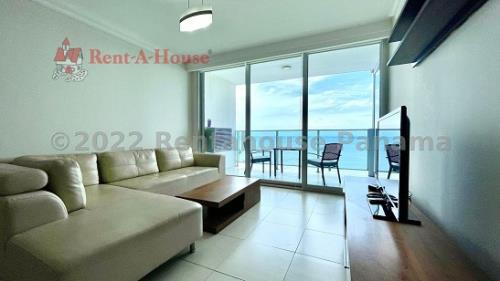 Waters on the bay, Avenida Balboa