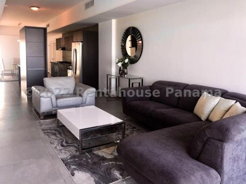 Yacht Club, Avenida Balboa