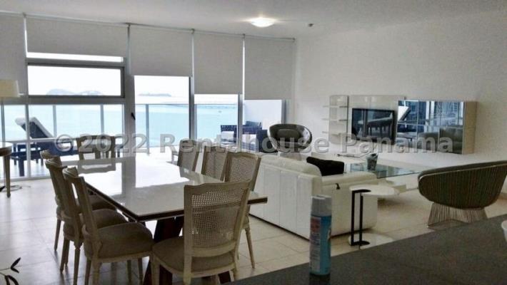 Waters on the bay, Área Metropolitana