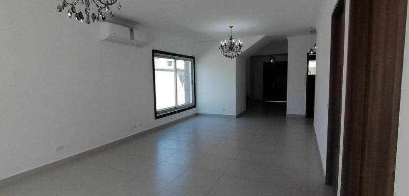 altos del parque, Casa en alquiler en Betania | altos del parque -  P4250246