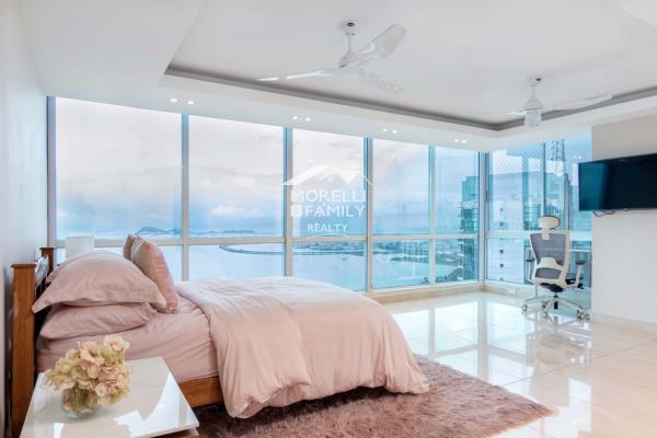 Vista Marina, Avenida Balboa