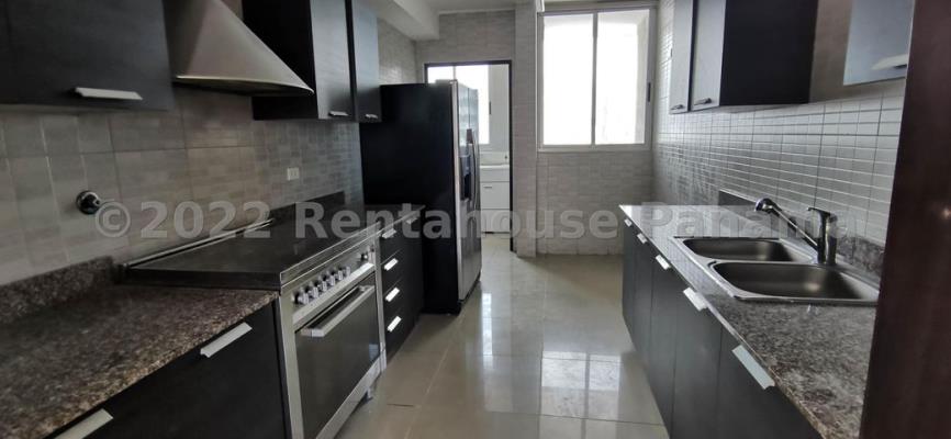 Kolosal, San Francisco