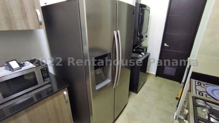 The One Tower , apartamento