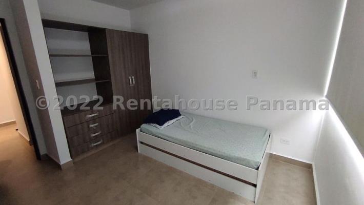 The One Tower , apartamento