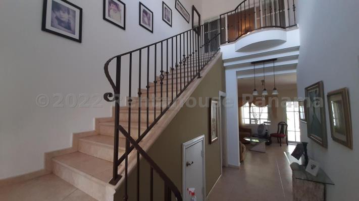 Palmeras del Este , Área Metropolitana