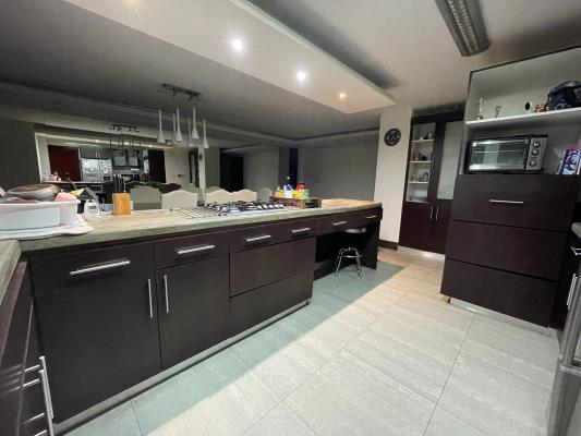 Obarrio, Bella Vista