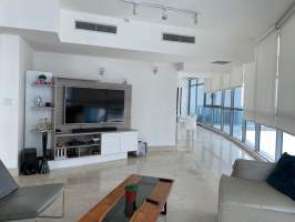 Grand Tower Punta Pacifica, Panamá
