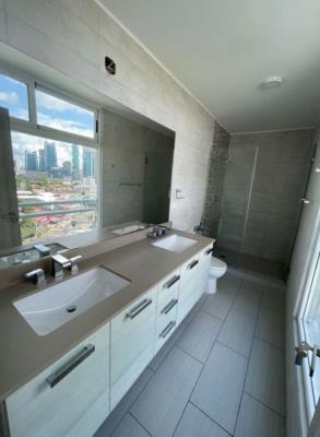 The Towers, Área Metropolitana