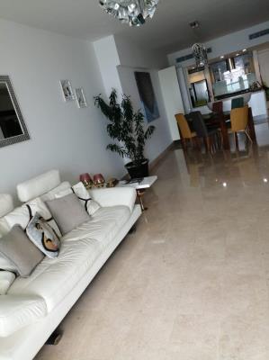 Yoo Panama, Avenida Balboa