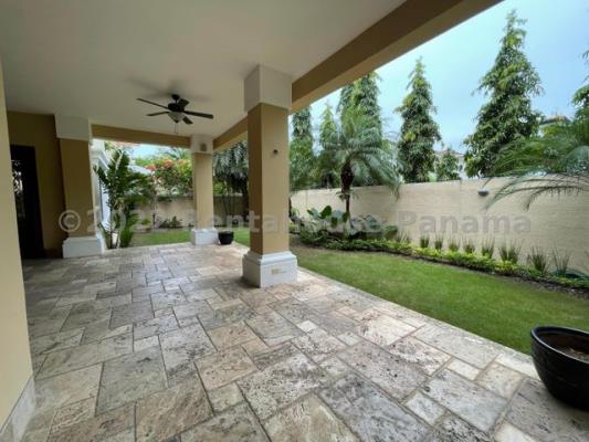 Las Camelias, Costa del Este