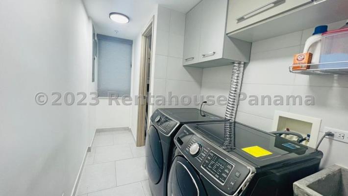 The Towers, apartamento