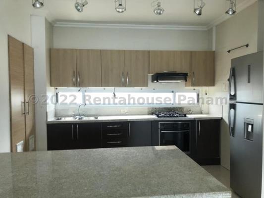 H2O on the ocean, Avenida Balboa