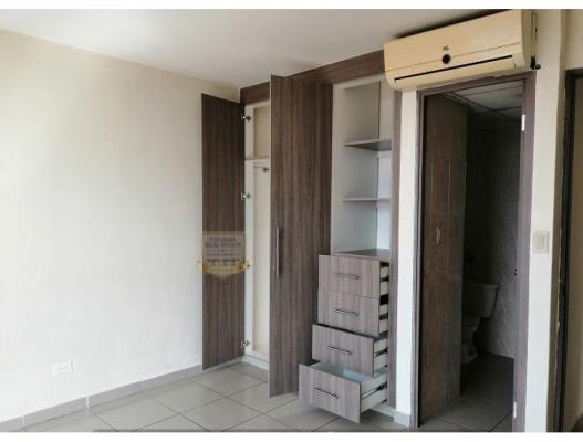 Mallorca Park Gardens, San Miguelito