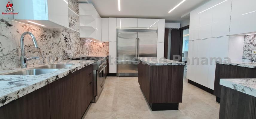 The Colonial, Área Metropolitana