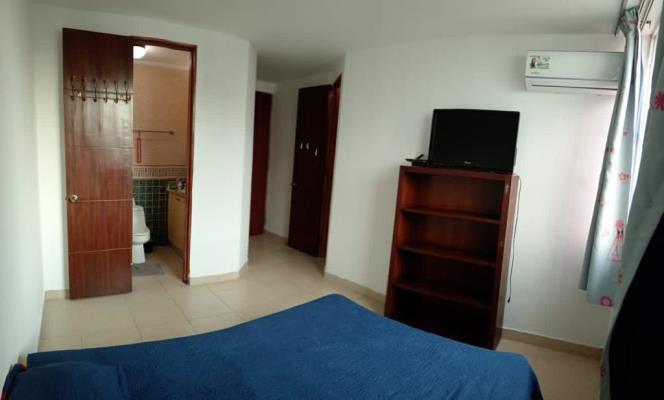 Costa Pacifica, Área Metropolitana