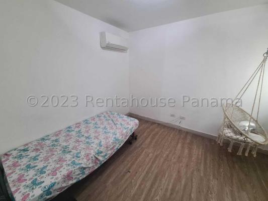 Green Bay, Costa del Este