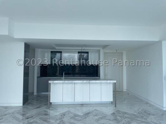 Hyde Wanders & Yoo, Bella Vista