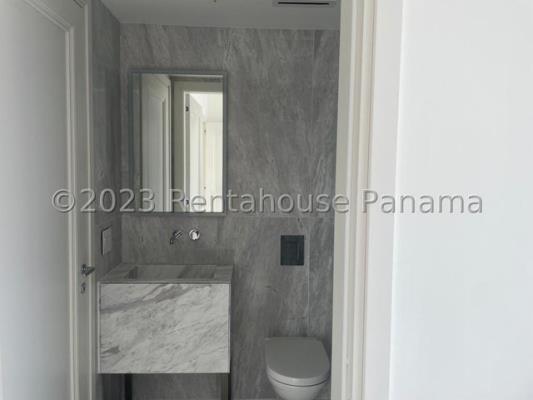 Hyde Wanders & Yoo, Área Metropolitana