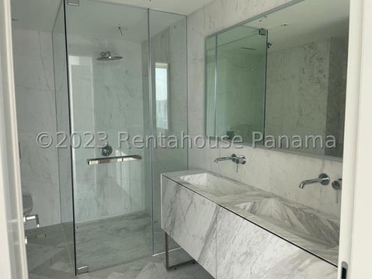 Hyde Wanders & Yoo, Área Metropolitana