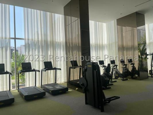 Hyde Wanders & Yoo, Bella Vista