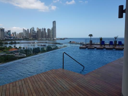 Yacht Club, Avenida Balboa