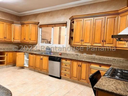 Costa de Las Perlas, Área Metropolitana