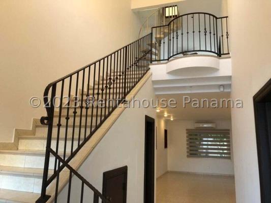 Palmeras del Este , Área Metropolitana