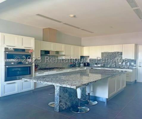 The Reserve/Santa Maria Golf & Country Club, Juan Diaz