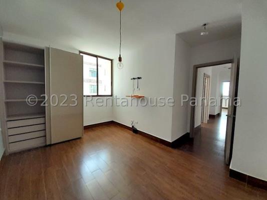 Costamare, Juan Diaz