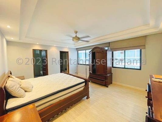 Los Delfines, Área Metropolitana