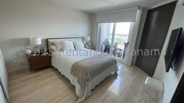 The Regent Costa del Este, Área Metropolitana