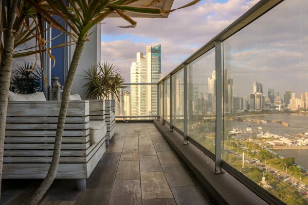 Destiny , Avenida Balboa