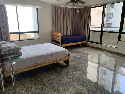 Pacific Shore, Área Metropolitana