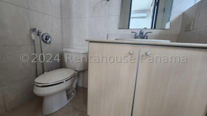 Costa Real Tower, Costa del Este