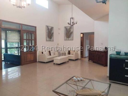 Villa Lila, Panamá