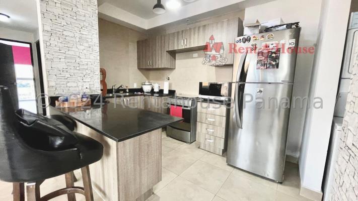 The One Tower , apartamento