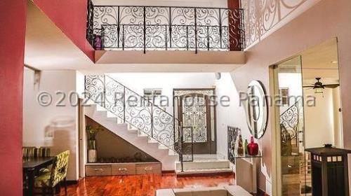 Fuente del Fresno, Amelia Denis De Icaza