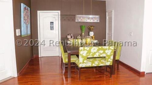 Fuente del Fresno, Amelia Denis De Icaza