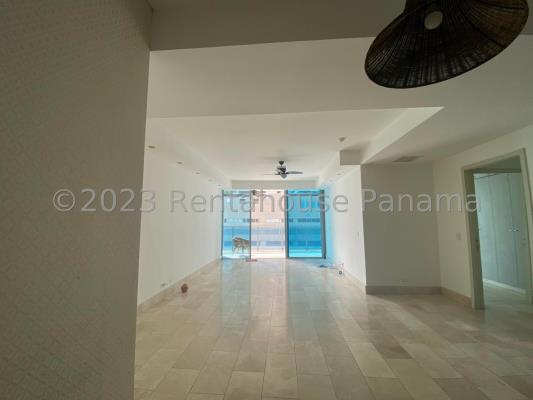 Grand Tower, apartment