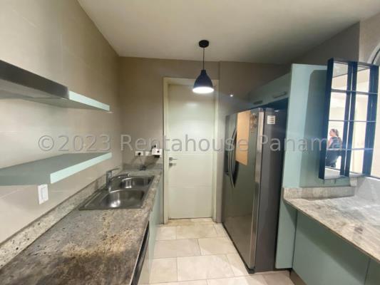 Grand Tower, apartment