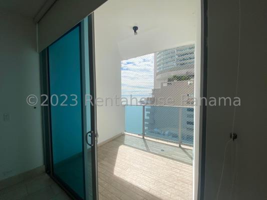Grand Tower, apartment
